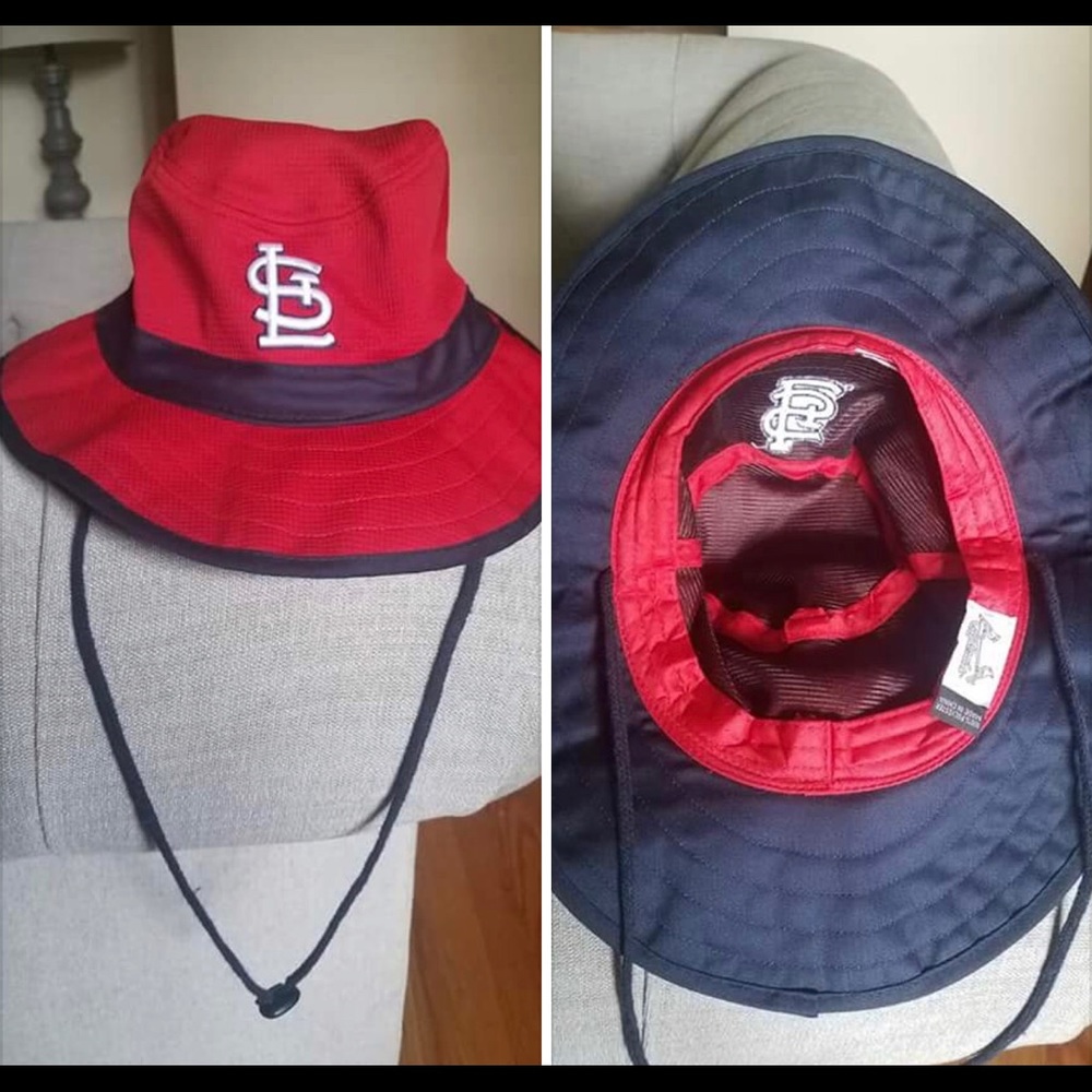 Cardinals bucket hat